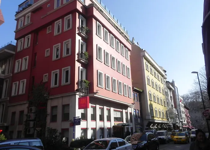 Sude Konak Istambul