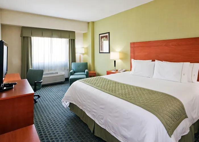 Holiday Inn Express&Suites Toluca Zona Aeropuerto, an IHG Hotel