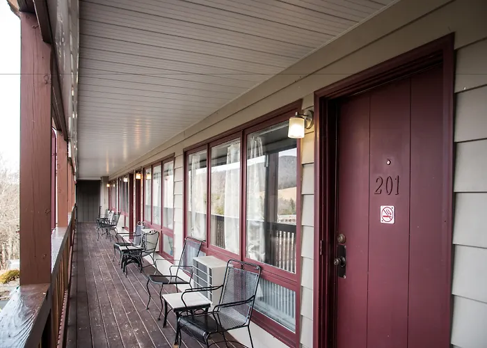 Cliff Dwellers Inn Blowing Rock