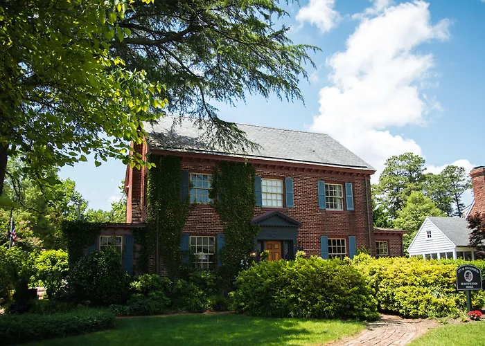 Williamsburg Manor B&B