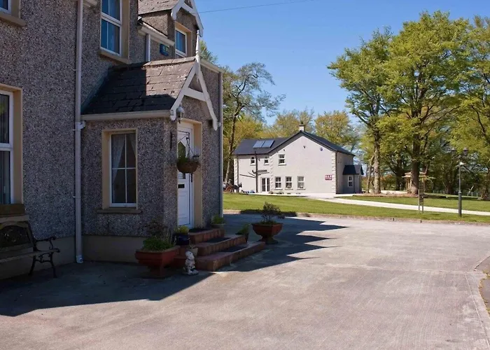 Groarty House/Manor Hotel Londonderry