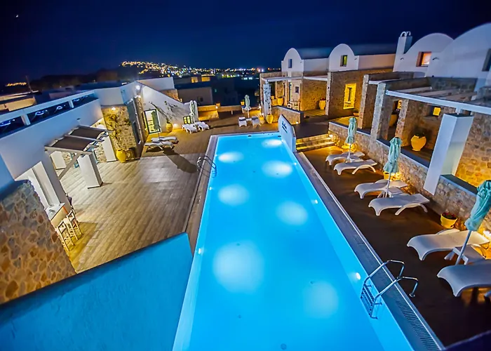 Nautilus Dome Hotel Fira 