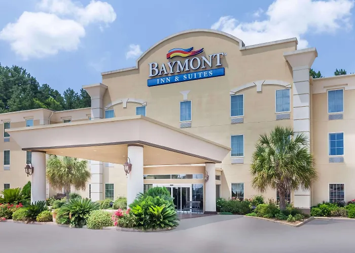 Baymont By Wyndham Henderson Hotel