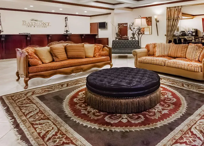 Baymont By Wyndham Henderson Hotel