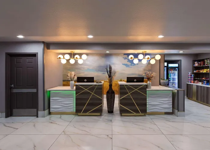 La Quinta By Wyndham Olathe Hotel