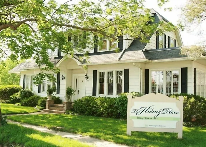 The Hiding Place Bed And Breakfast Warrenton