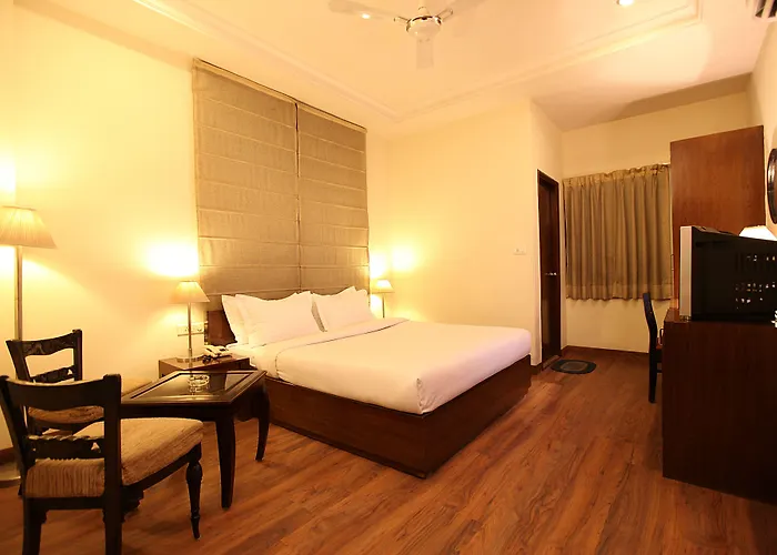Hotel Waves, Delhi Airport Gurgaon