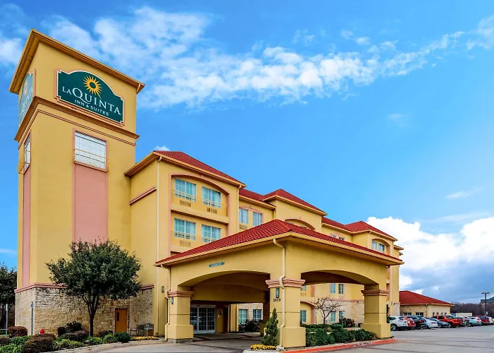 La Quinta By Wyndham Dfw Airport West - Bedford Hotel