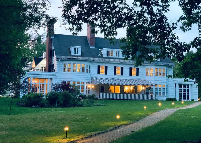Four Chimneys Inn Bennington
