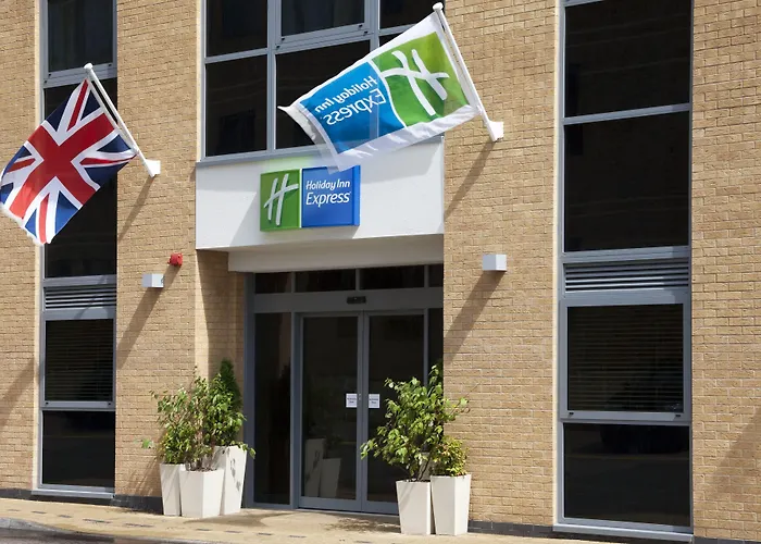 Holiday Inn Express London - Watford Junction By Ihg