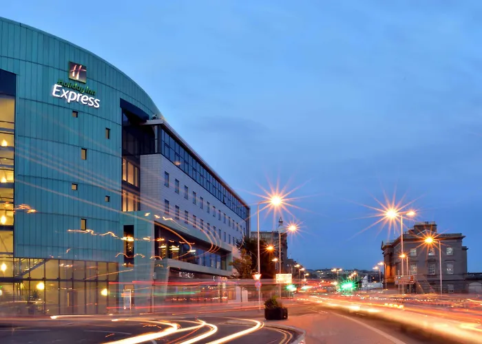 Holiday Inn Express Dundee By Ihg