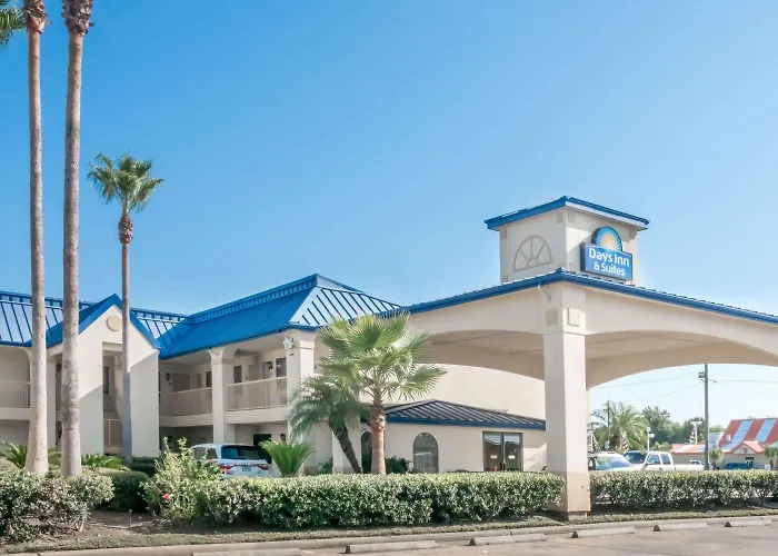 Days Inn & Suites By Wyndham Winnie