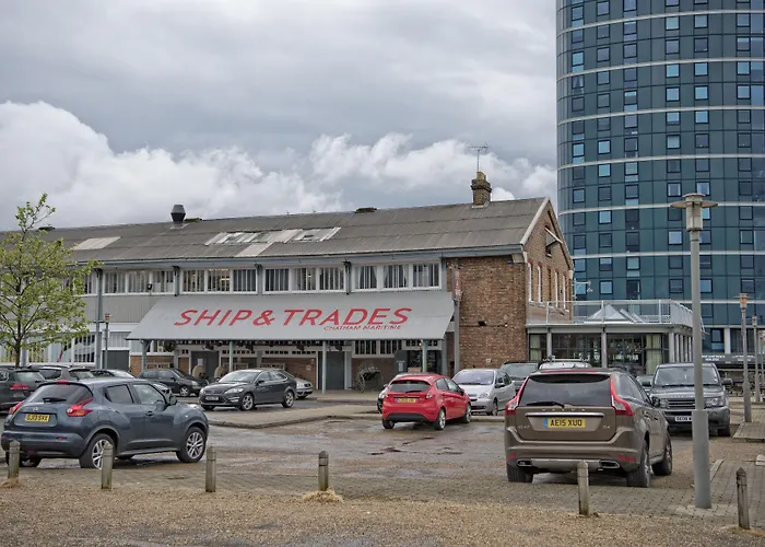 The Ship & Trades Hotel Chatham 