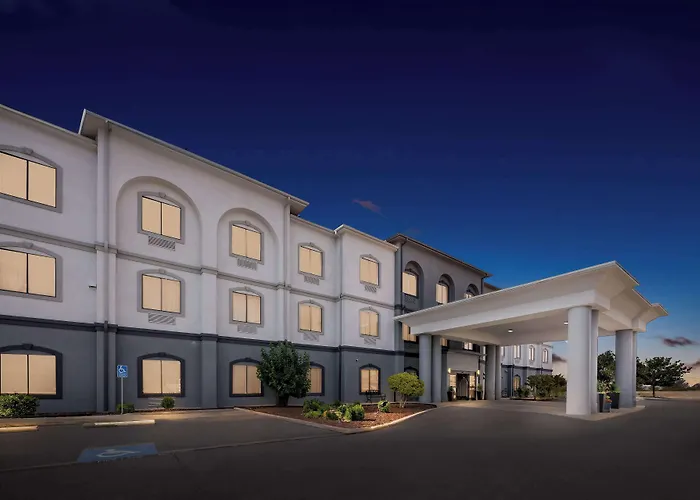 Best Western Palace Inn & Suites Big Spring