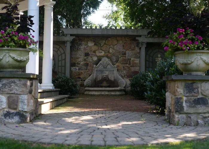 The Inn & Spa At Intercourse Village