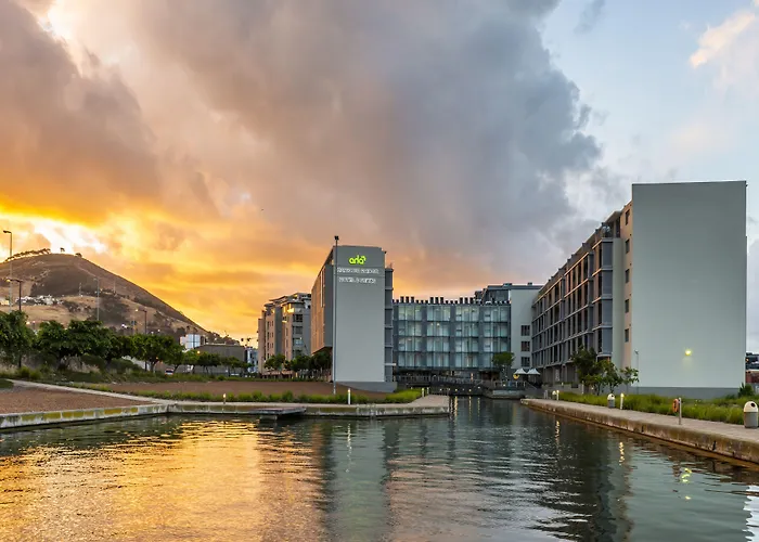 Aha Harbour Bridge Hotel & Suites Kaapstad