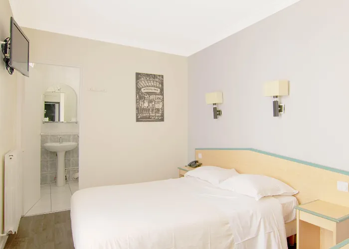 Hotel Briand Devient Hotel Ipl Levallois-Perret