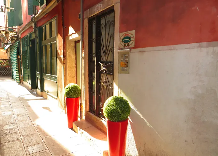 Hotel San Salvador Basic & Local 2 Stars Hotel Venice