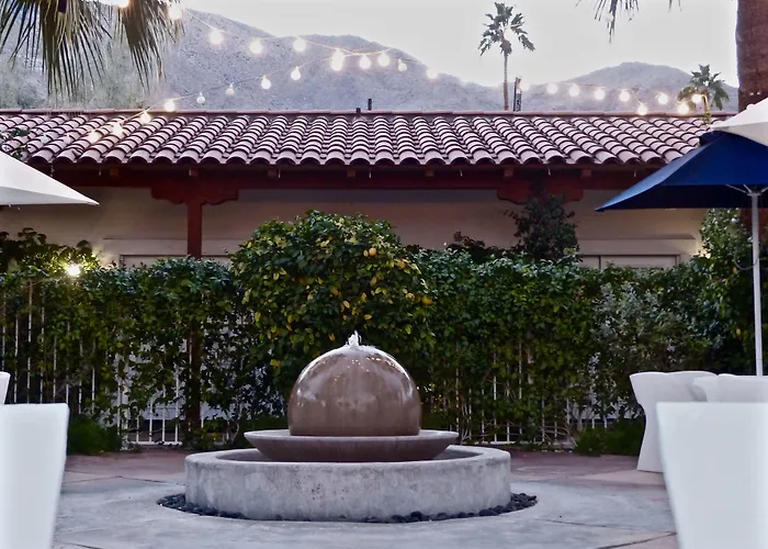 Alcazar Palm Springs Otel
