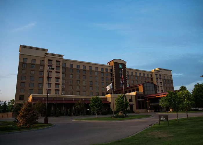 Embassy Suites By Hilton Minneapolis North Brooklyn Center