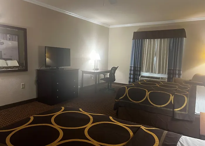 Super 8 By Wyndham Iah West/Greenspoint Aldine