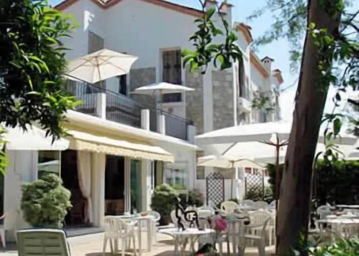 Hotel Pierre Loti Antibes