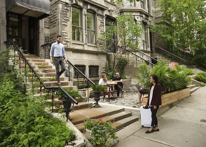 Ambrose House & Cafe - Self Check-In Guesthouse Montreal