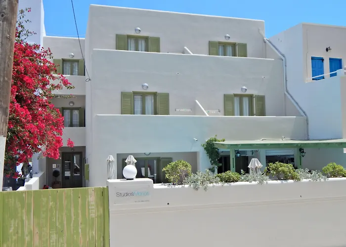 Studios Marios Kamari 