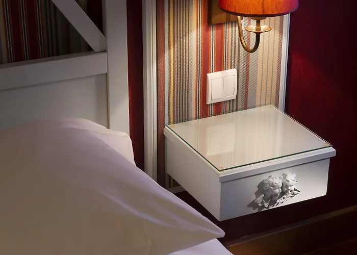 Hotel Louvre Bons Enfants París