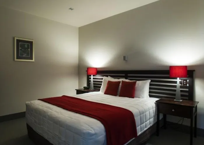 Emerald Hotel Gisborne