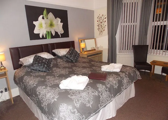 Easton Court Guest House Paignton