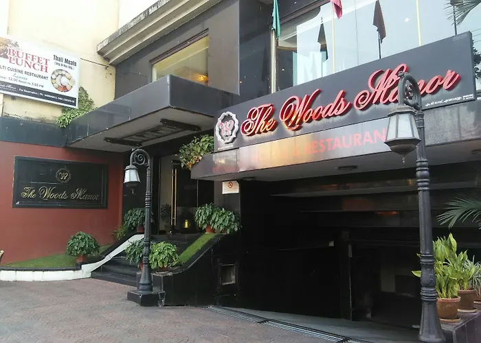 The Woods Manor Mg Road Hotel Kochi