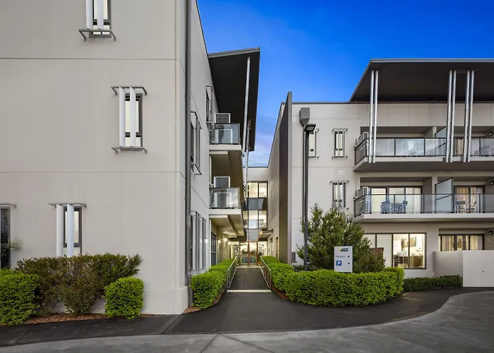 Quest Singleton Aparthotel