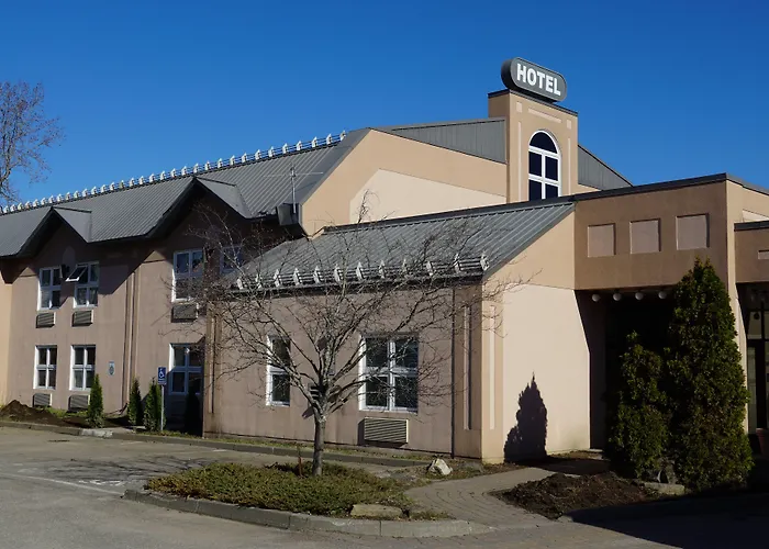 Chateau Logue Hotel Maniwaki