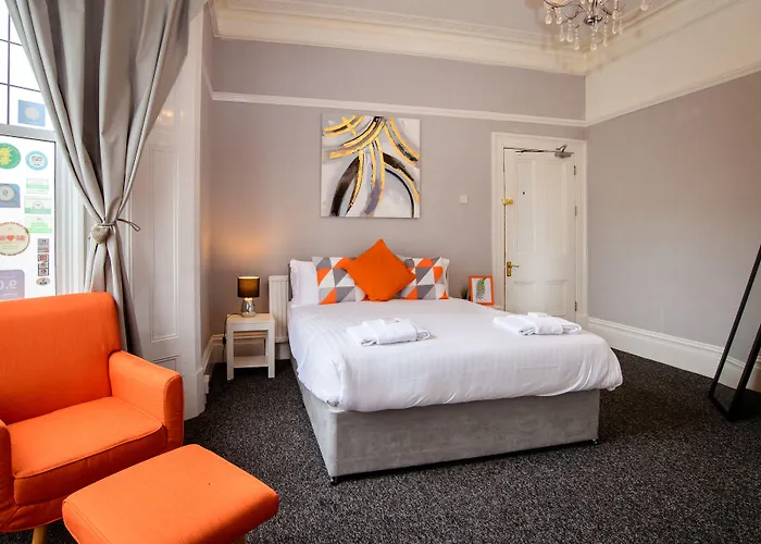 The Alexander - Hotel By Tifa Stays Swansea