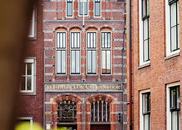 Post-Plaza Hotel & Grand Cafe Leeuwarden