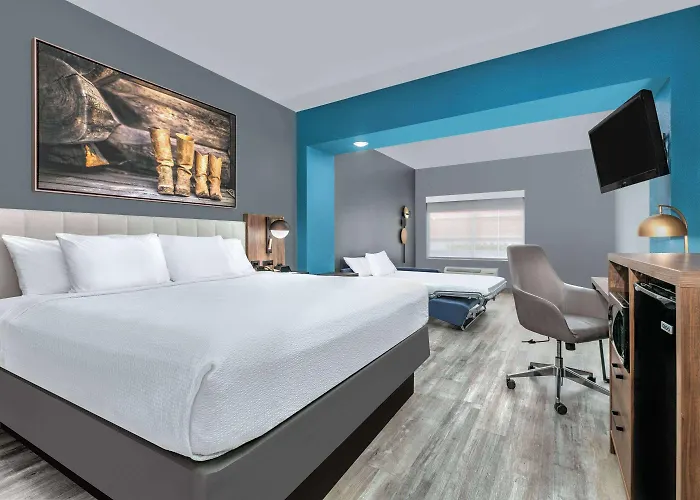 La Quinta By Wyndham Decatur Hotel