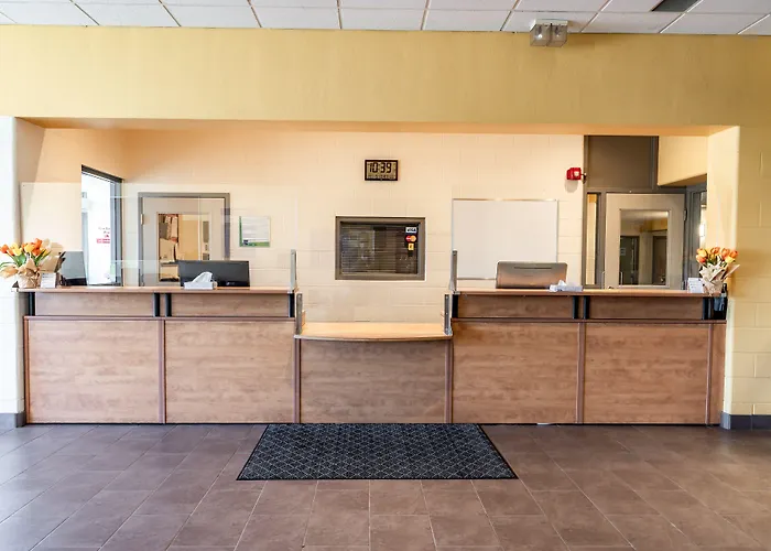 Residence & Conference Centre - Welland