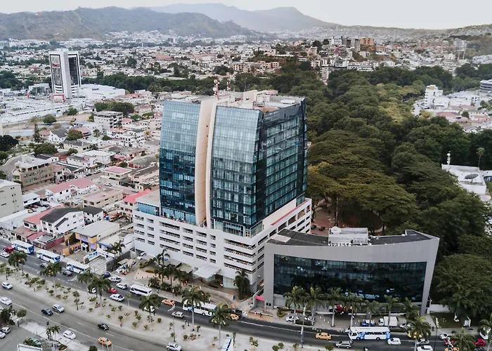 Courtyard By Marriott Guayaquil Hotel