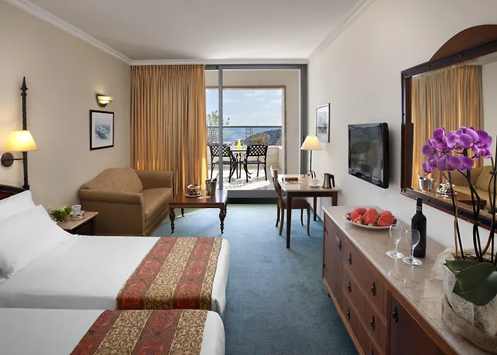 Golden Crown Hotel Nazareth