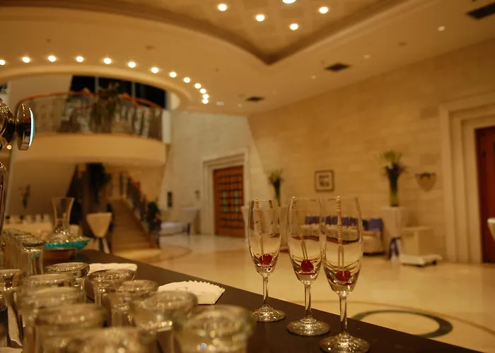 Golden Crown Hotel Nazareth