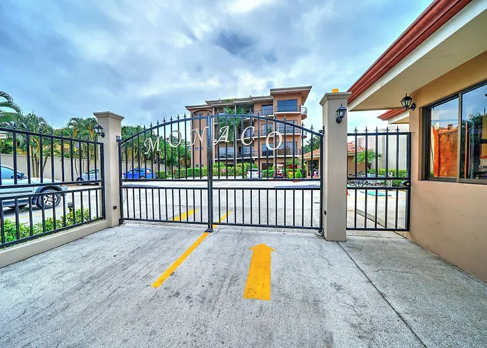 Monaco Condominiums Jaco