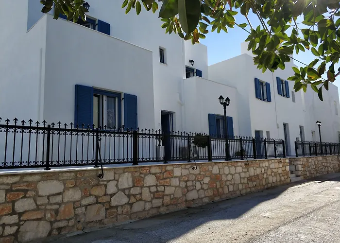 Ikaros Studios & Apartments Naxos City
