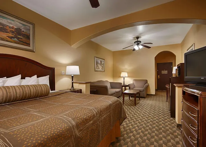 Best Western Plus Manvel Inn & Suites