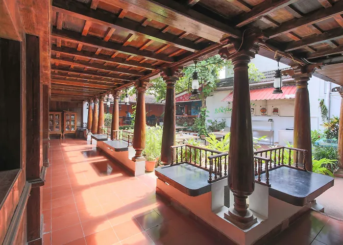 Rossitta Wood Castle Bed & Breakfast Kochi