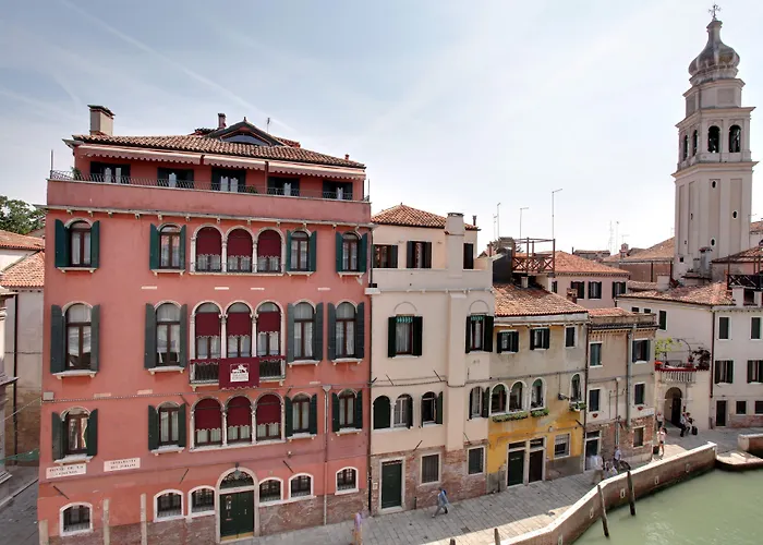 Palazzo Schiavoni Residenza D'Epoca & Suite-Apartments Venice