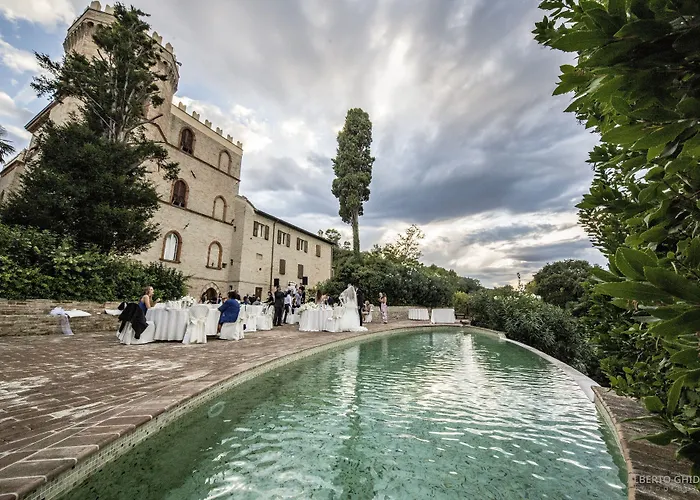 Castello Montegiove Hotel Fano