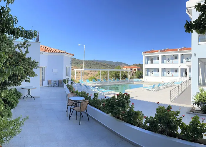 Hotel Defkalion Petra 