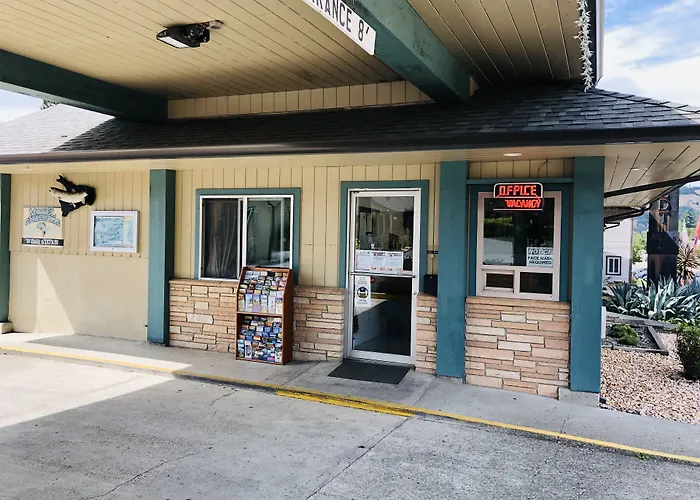 Lone Pine Motel Garberville