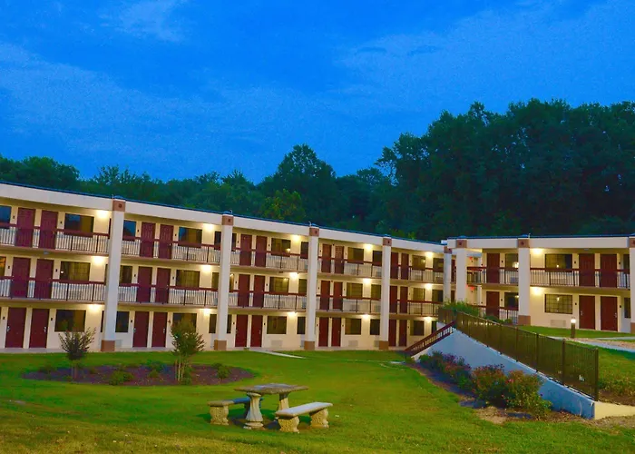 Red Roof Inn & Suites Commerce - Athens